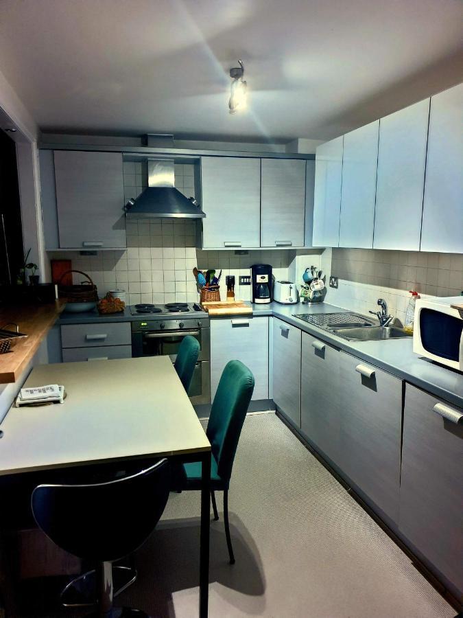 Central En-Suite Room Единбург Екстериор снимка